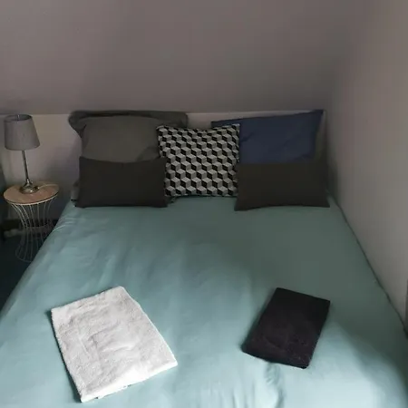 Daire Grand Studio Meuble - Special Moyenne Duree - Wifi - Calme