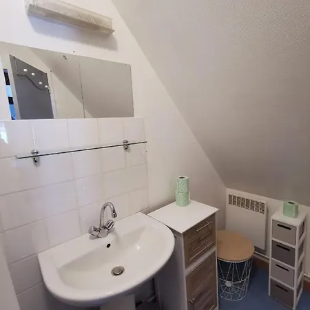 Grand Studio Meuble - Special Moyenne Duree - Wifi - Calme * Troyes