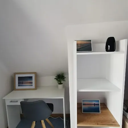 Grand Studio Meuble - Special Moyenne Duree - Wifi - Calme Daire *